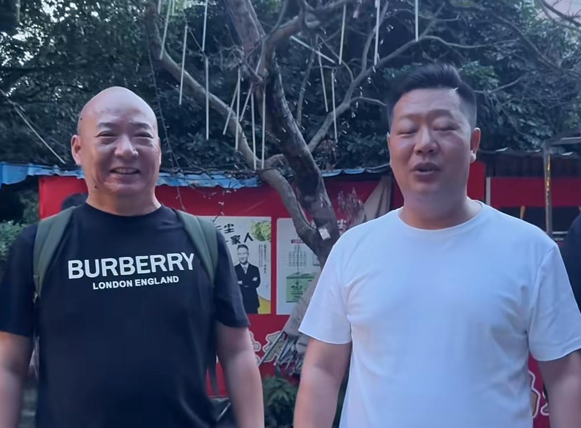 张大炮首度回应好哥们“深圳六哥”去世，丝毫不提对方欠债30万的事情。
长篇大论被