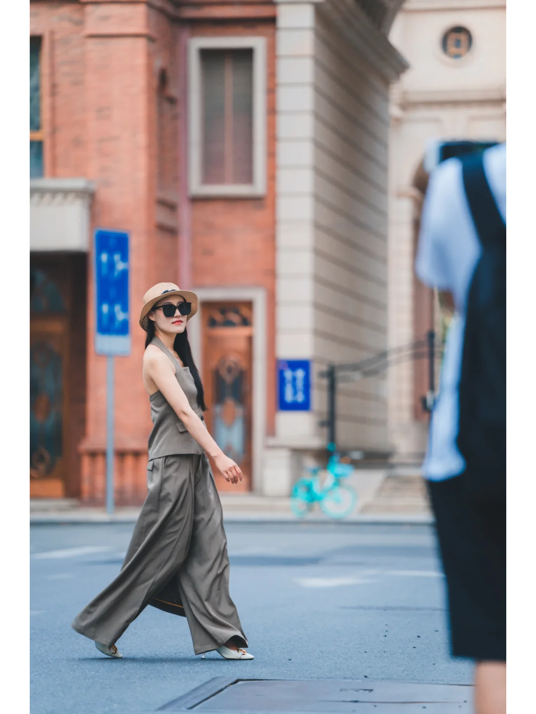 蹭拍日记，小姐姐好会摆姿势