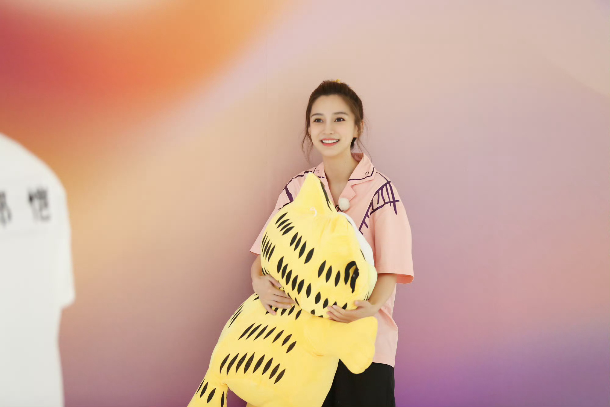 angelababy｜angelababy非遗推荐官 家家都有宝宝那我是谁的宝宝