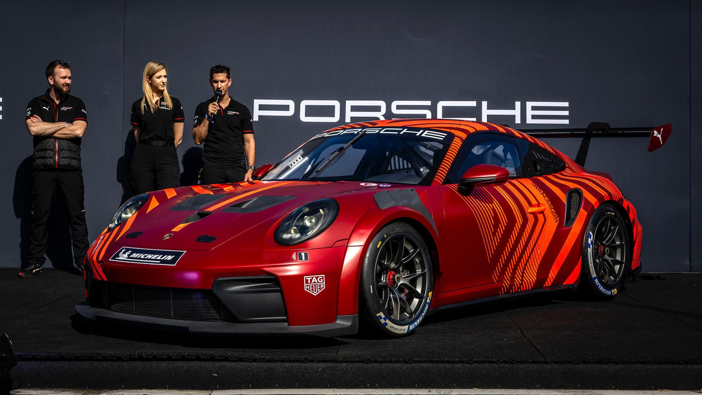 新款911 GT3 R和Cup一起在DTM /德国保时捷卡雷拉杯周末亮相有趣的是