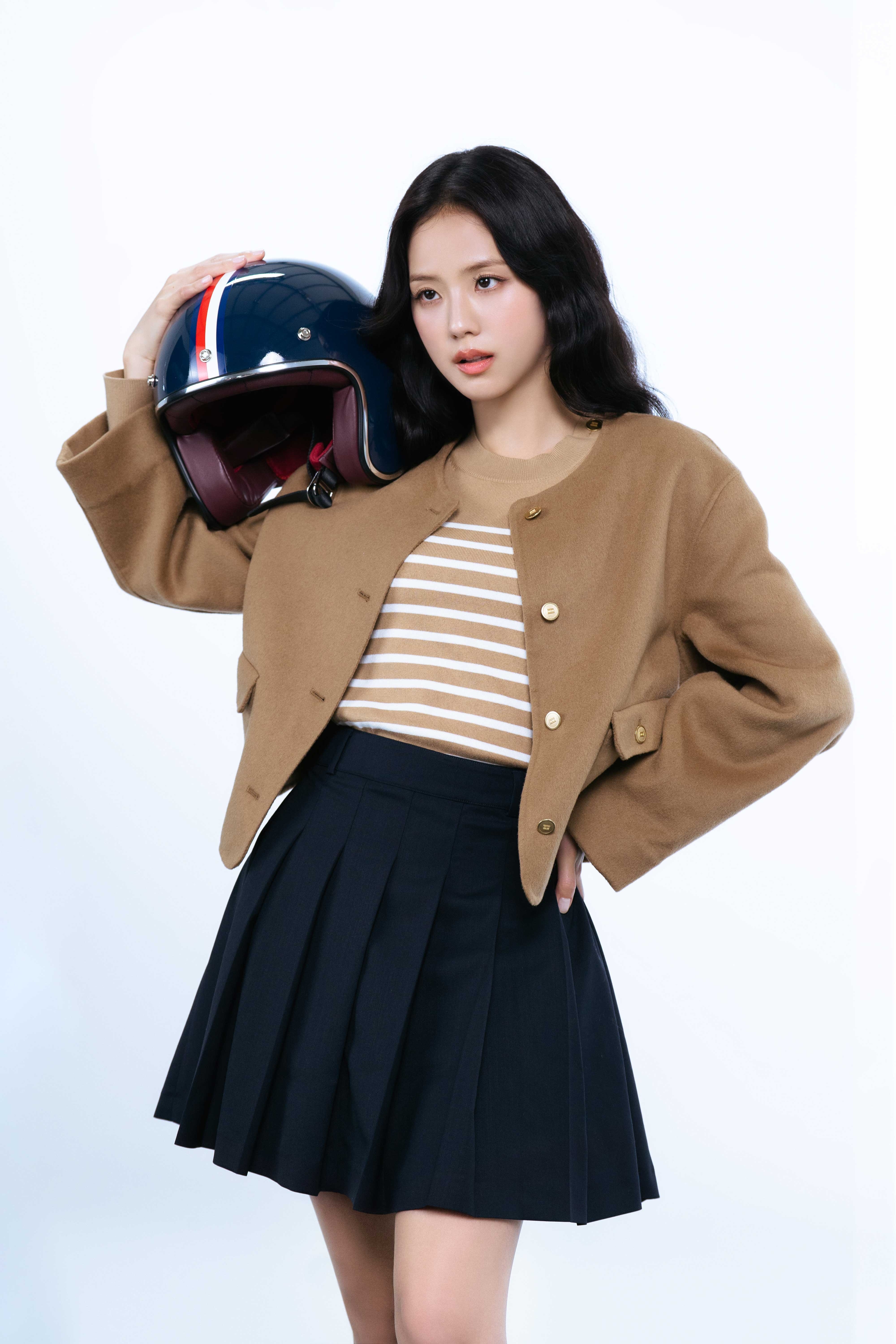 251030 Jisoo APP更新🤍[📸]Tommy Hilfiger F