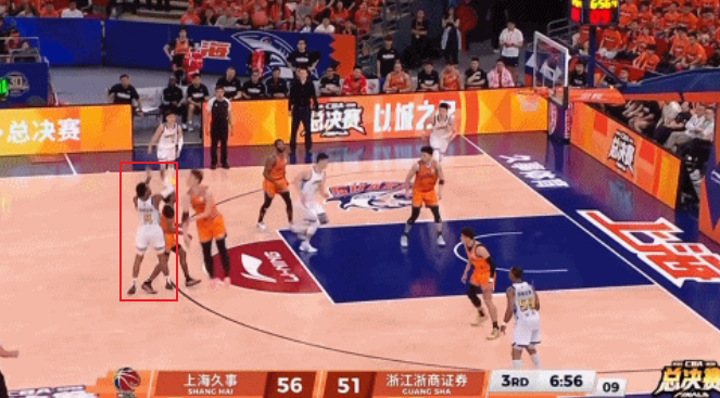 6月5日讯CBA总决赛G5，上海vs广厦，目前大比分3-1。老将价值!弗格第三节