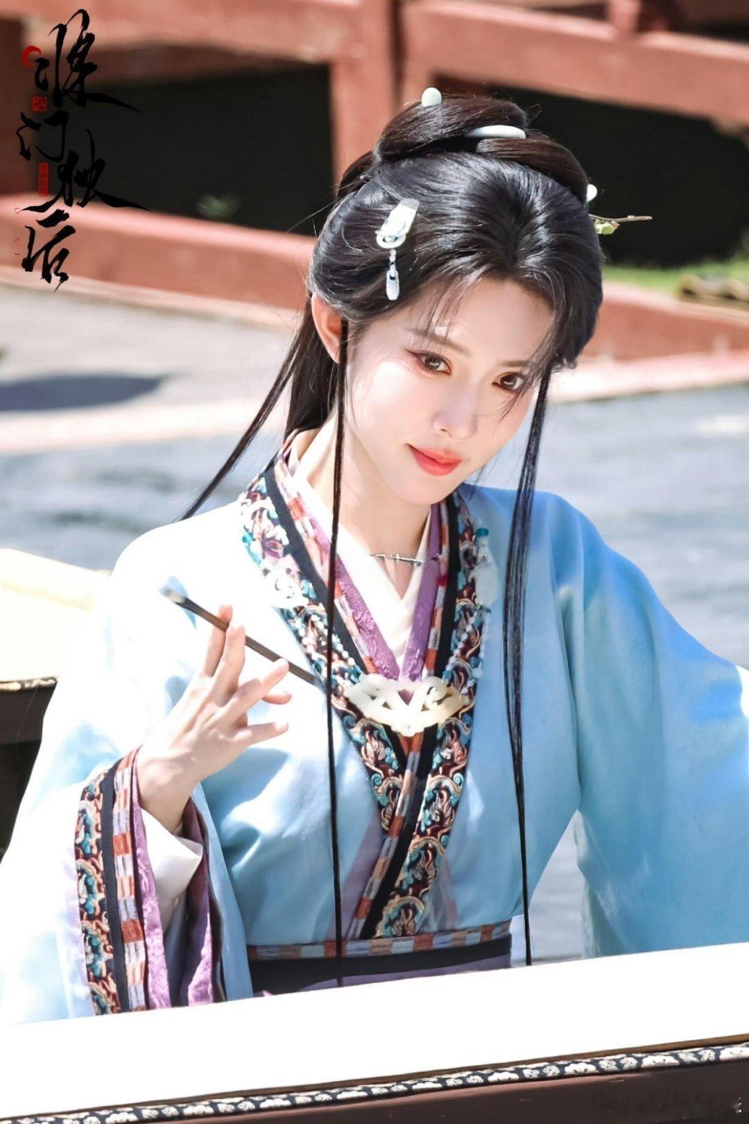 孟子义VS陈瑶 同款蓝衣古装造型，谁更胜一筹？ 