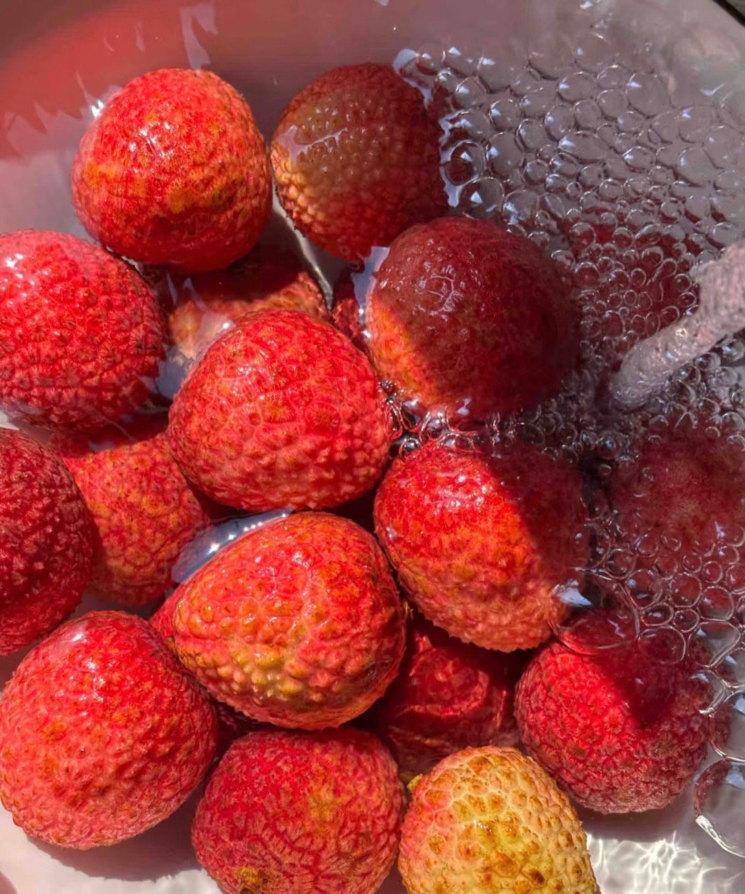 实时分享🎀，吃完饭了，来点饭后水果吧🍒🍓，你们夏天喜欢吃什么水果，除了西瓜