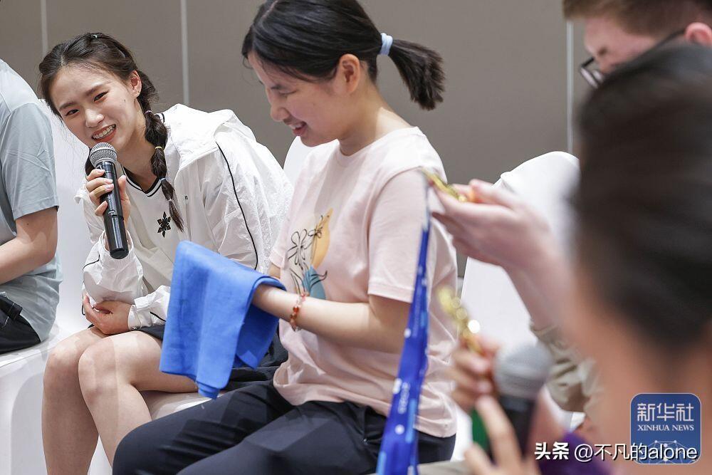 奥运冠军陈芋汐受邀参加中国盲文图书馆“小蝌蚪不怕黑”2026盲童夏令营公益活动，