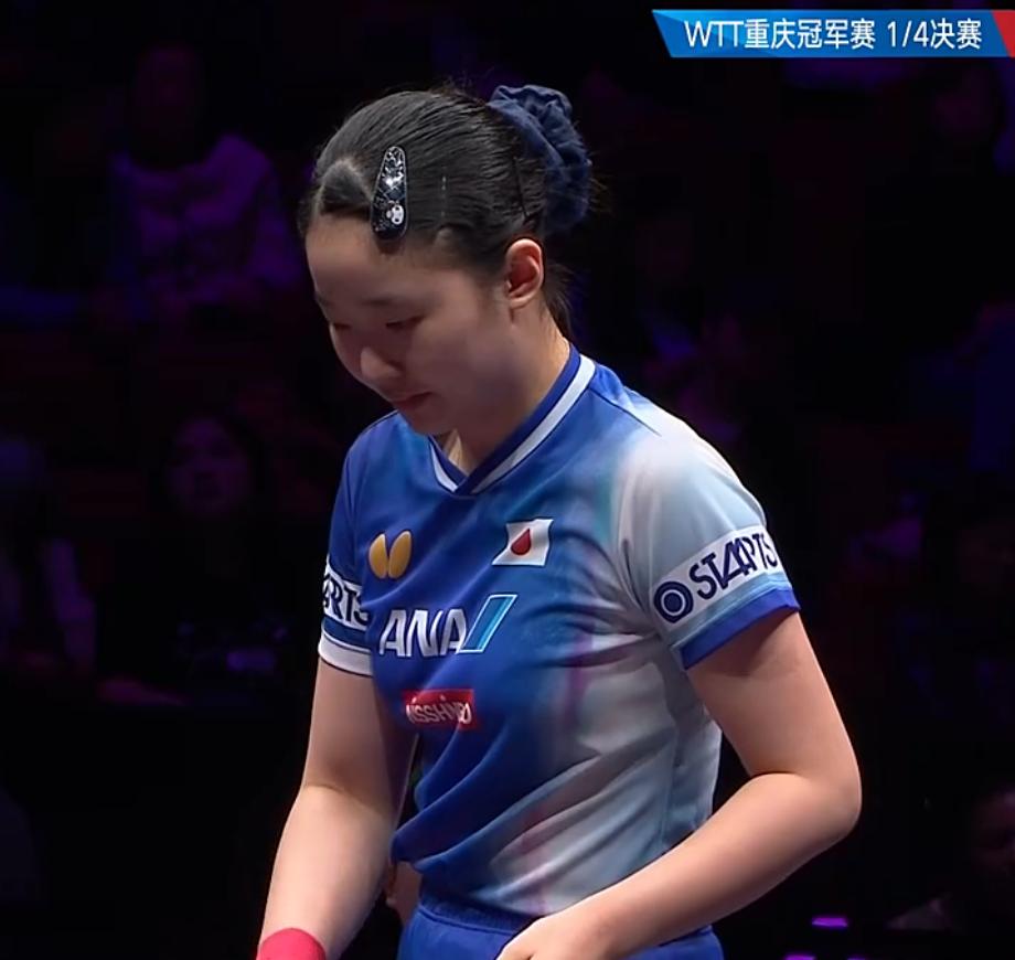 【张本美和11-5石洵瑶，拿到第一局的胜利】
张本美和 11-5拿下第一局，大比