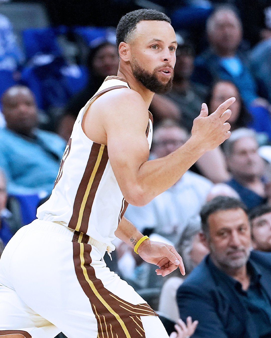 排名继续攀升📈库里超越邓肯，升至NBA历史得分榜第19位📣库里得分榜超越邓肯