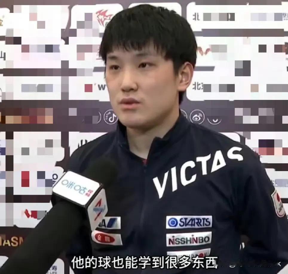 张本智和这倒是说了一句实话，谁不喜欢看樊振东打球呀！全世界都喜欢

张本智和采访