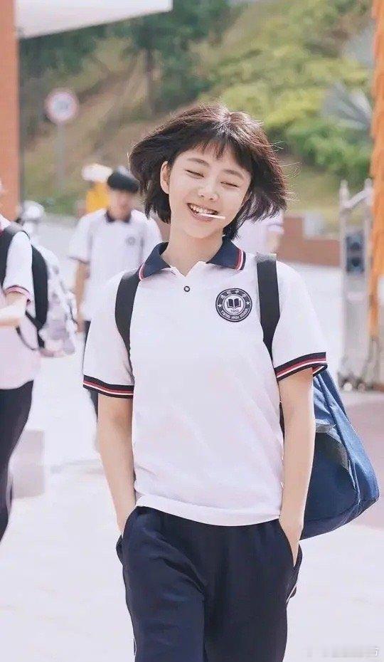 谭松韵30+演高中生毫无违和，宛如校园剧天选脸，灵动青春，梦回学生时代，太绝啦！