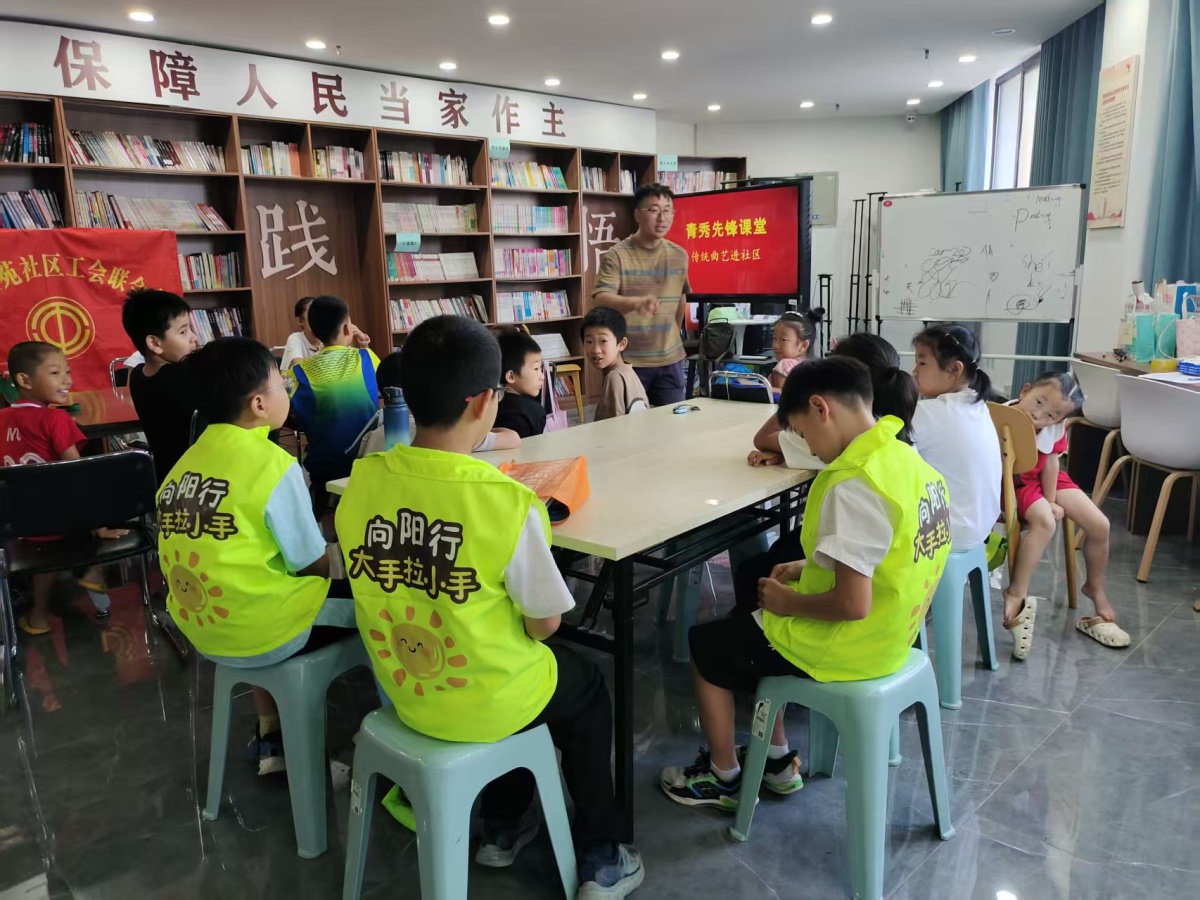 青秀佳苑社区：党建引领“社工+志愿服务” 激活基层治理新活力