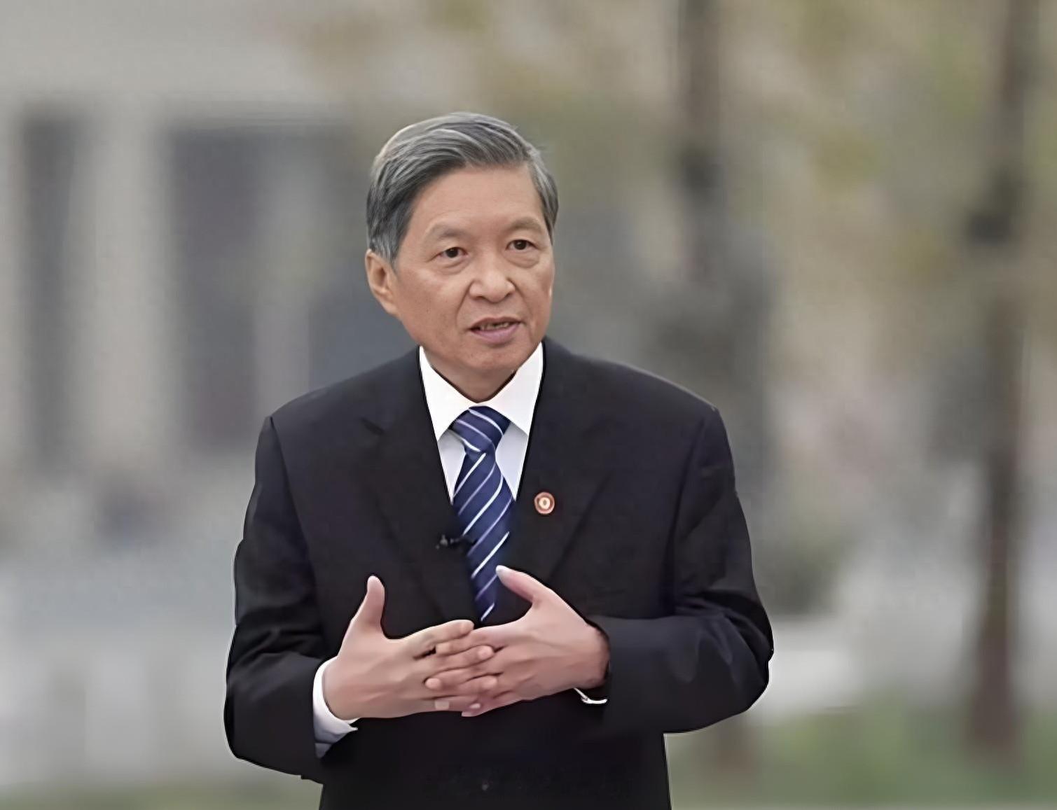 王树国回应“各院系逐步自负盈亏”：绝非要求以盈利为目标。这真是难为王校长了，一天