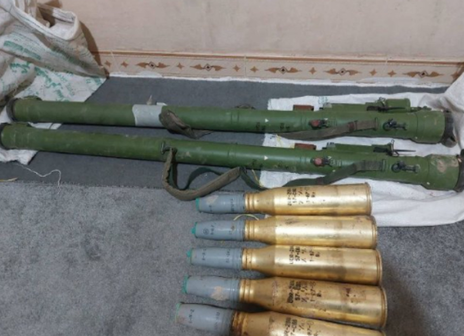 目标果然不是哈尔格岛，伊朗最后关头醒悟了，果断出手缴获大批武器！根据伊朗情报部门