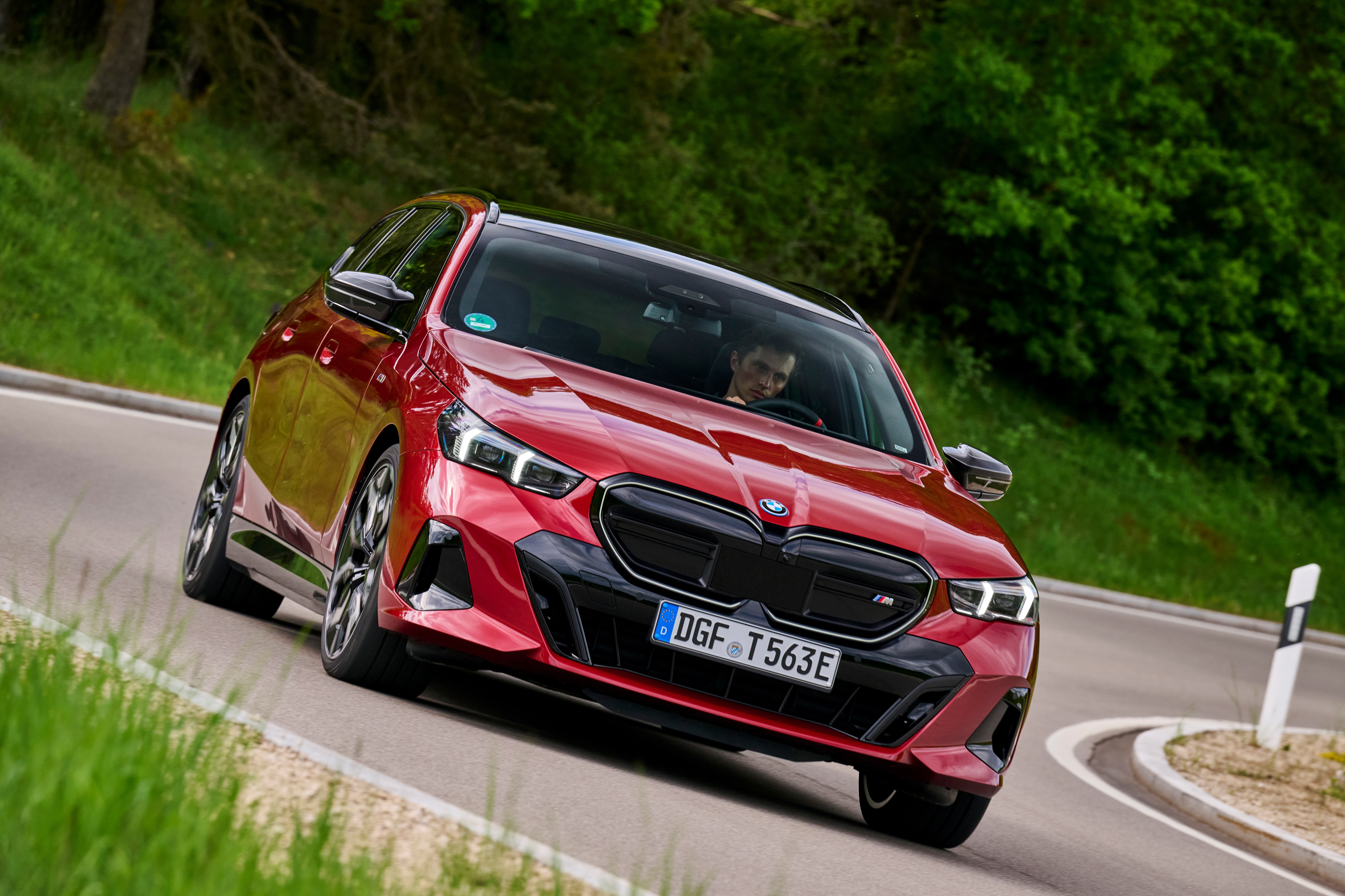 #宝马5系# i5 Touring M60 xDrive美图来一组。听说最近流行