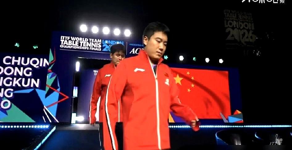运动员与伤病共舞，本身就是一种传奇。

当年马龙膝盖动刀，9个月后硬是扛回一个亚