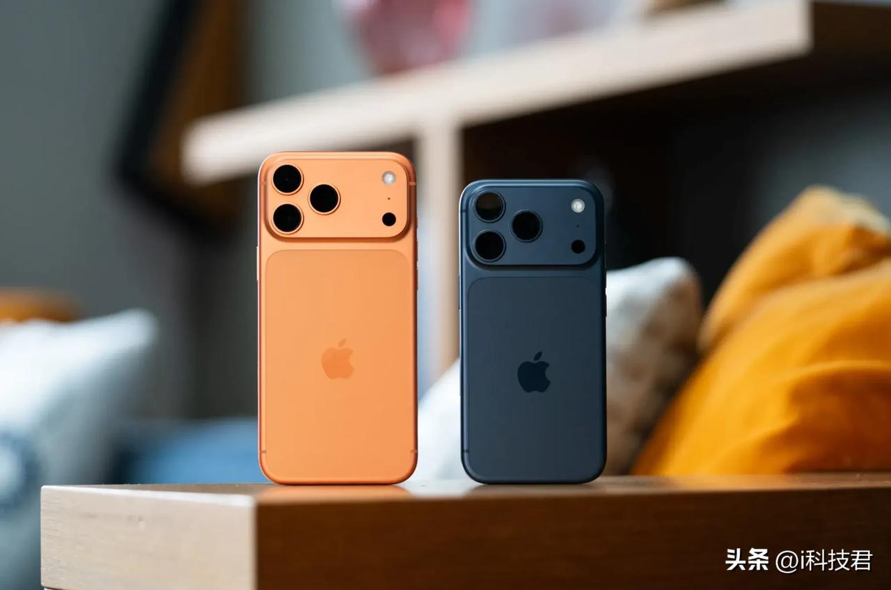 iPhone Ultra：折叠屏iPhone，售价约 2000 美元，超大内屏与