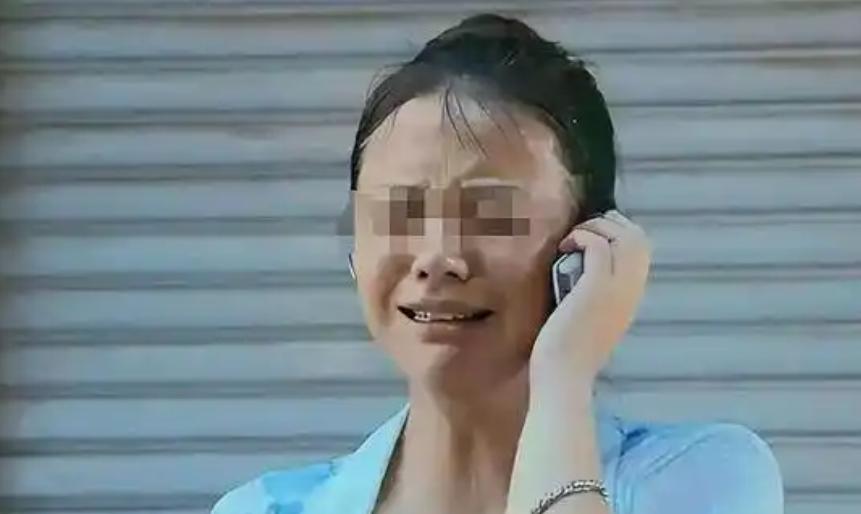 辽宁夫妻借款7万送女儿去德国留学，21年未见，临死才知女儿已成为德国教授，他们哀