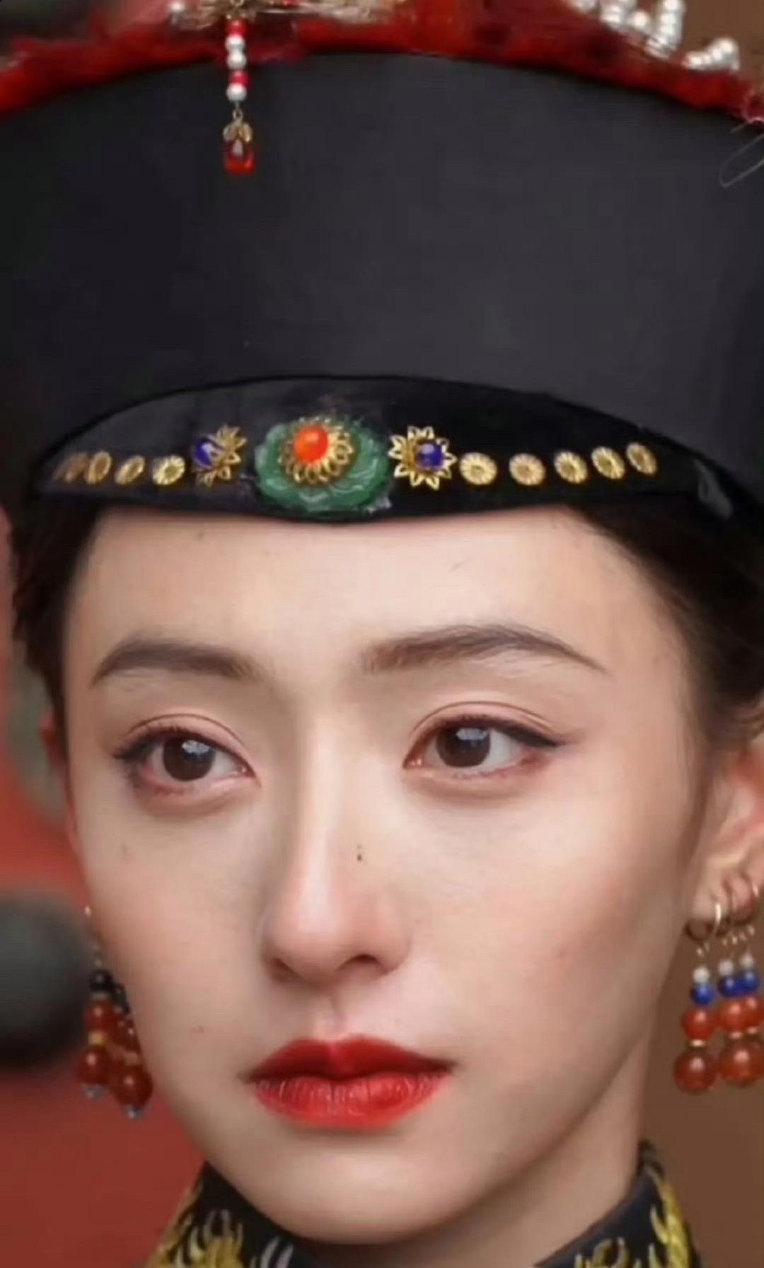 为什么几乎见不到提到胡连馨的颜值，这五官也太标致了吧 