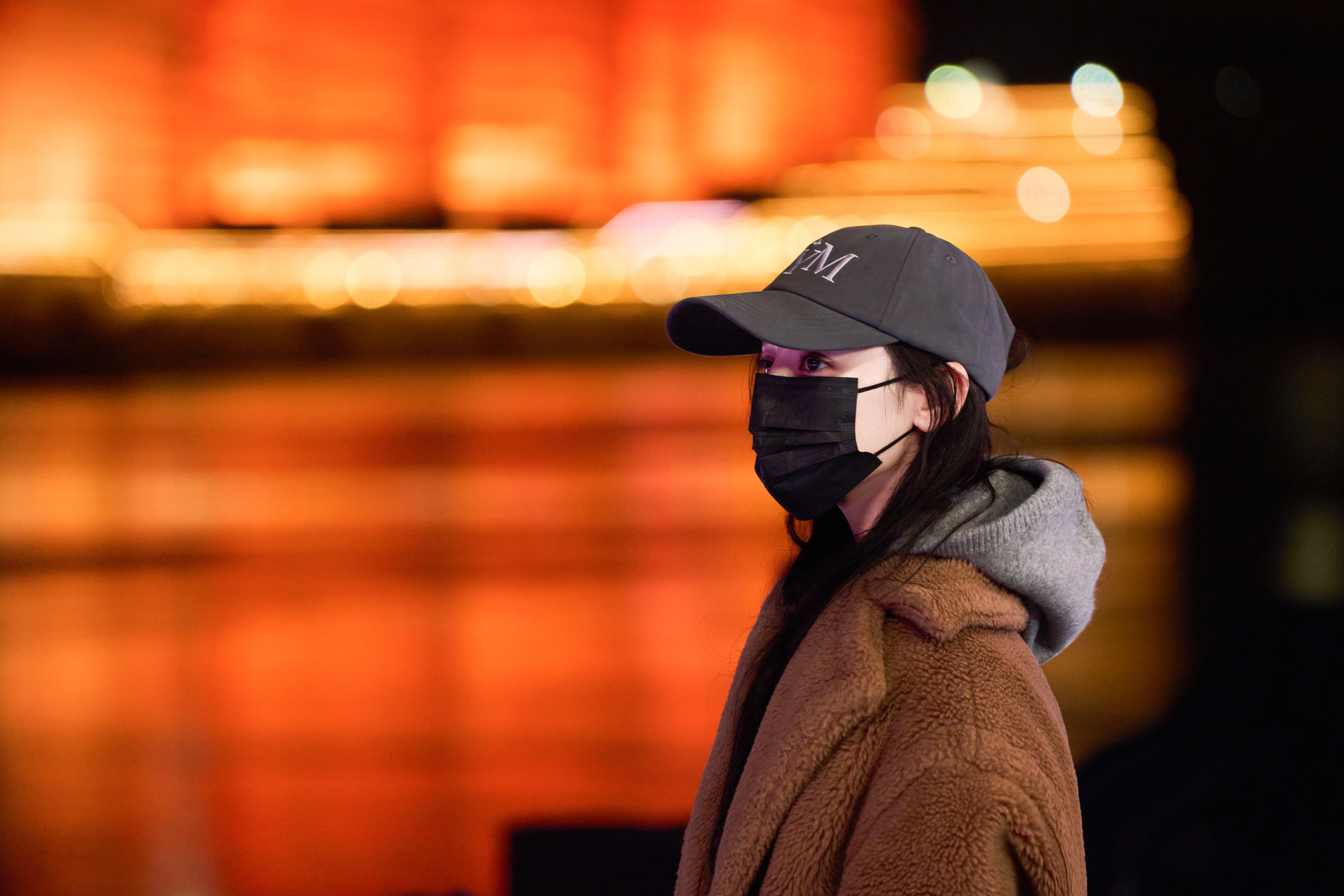 迪丽热巴 😍 春晚 舞台彩排图限时放送，姐姐认真的时候最迷人啦🤩 