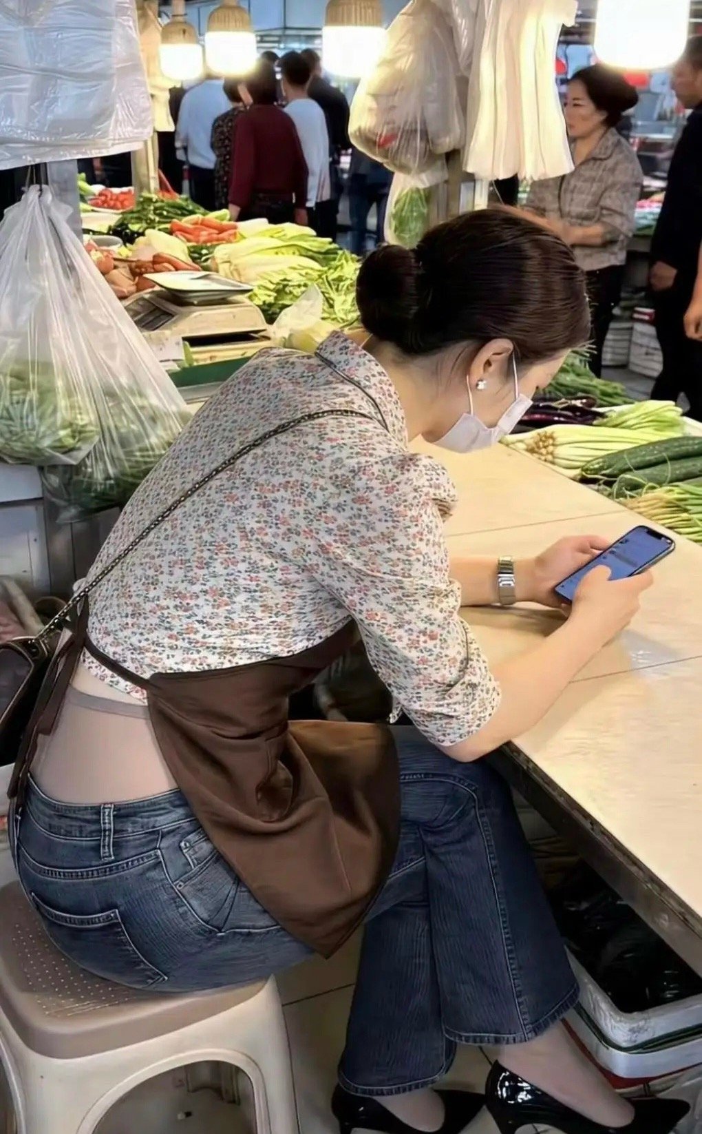 这是生意好卖光了？还是生意不好无人问津？ ​​​