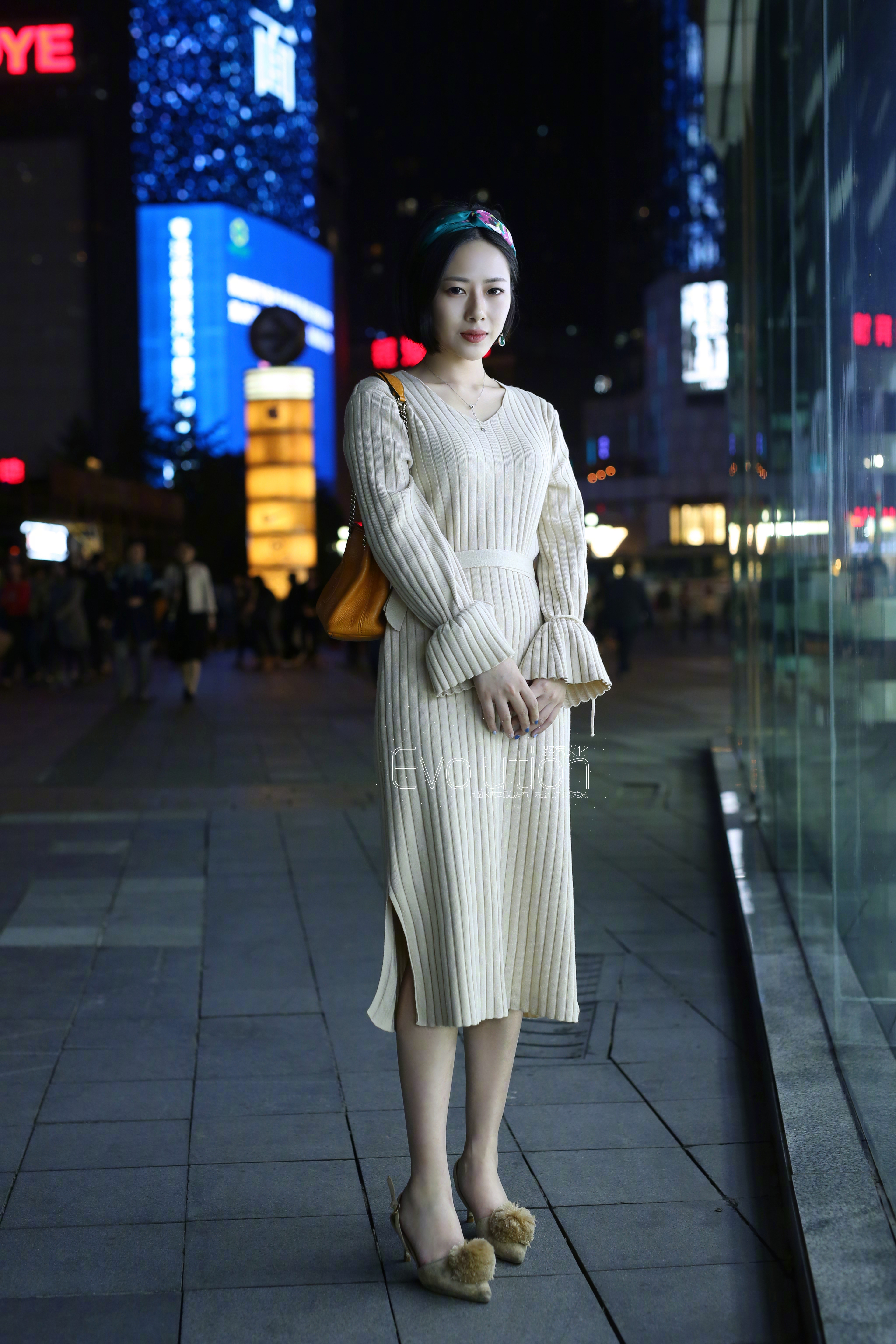 晚八点各位吃完晚饭怎么消遣啊？ ​​​