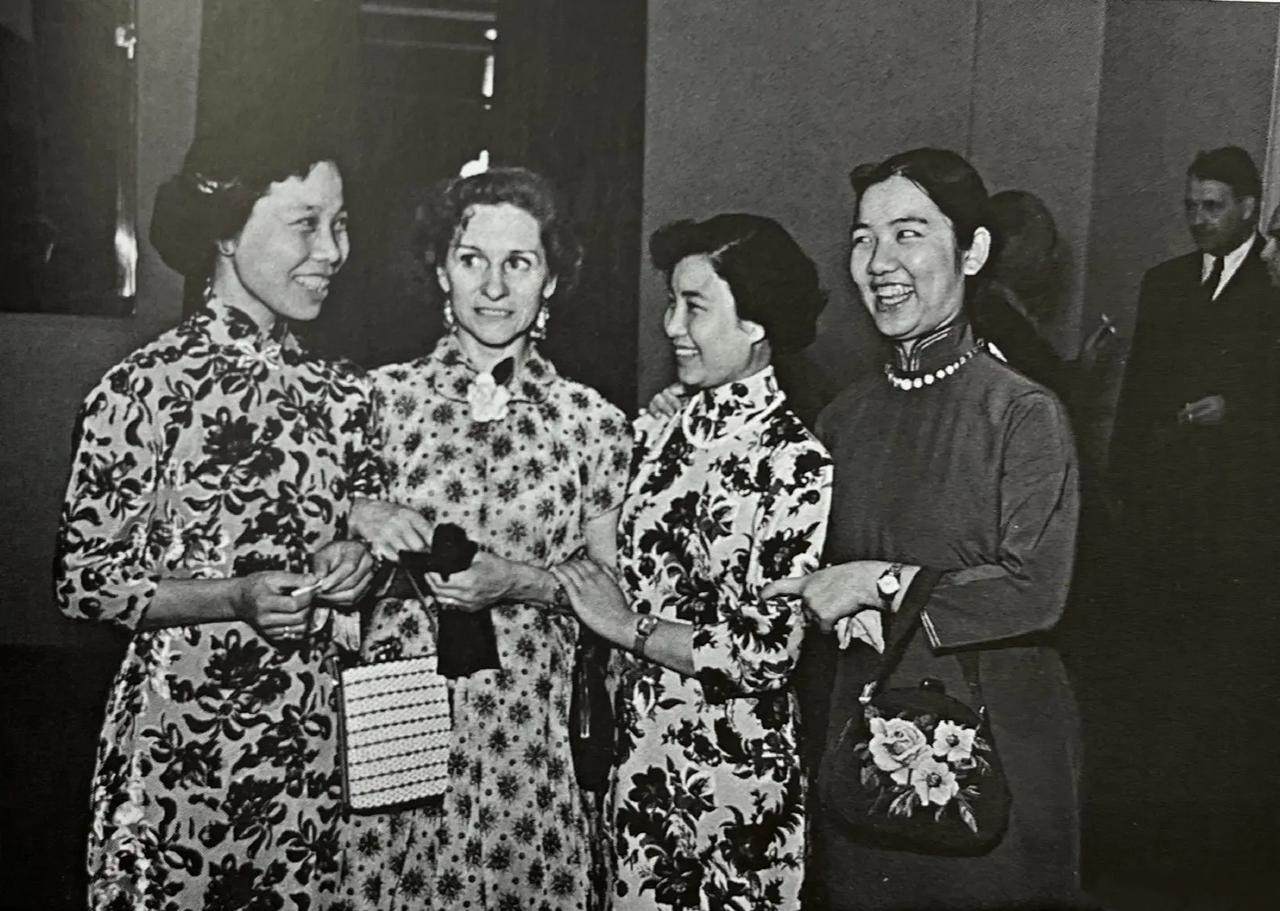 张桂凤老师打扮的最漂亮一张照片（1956年）
