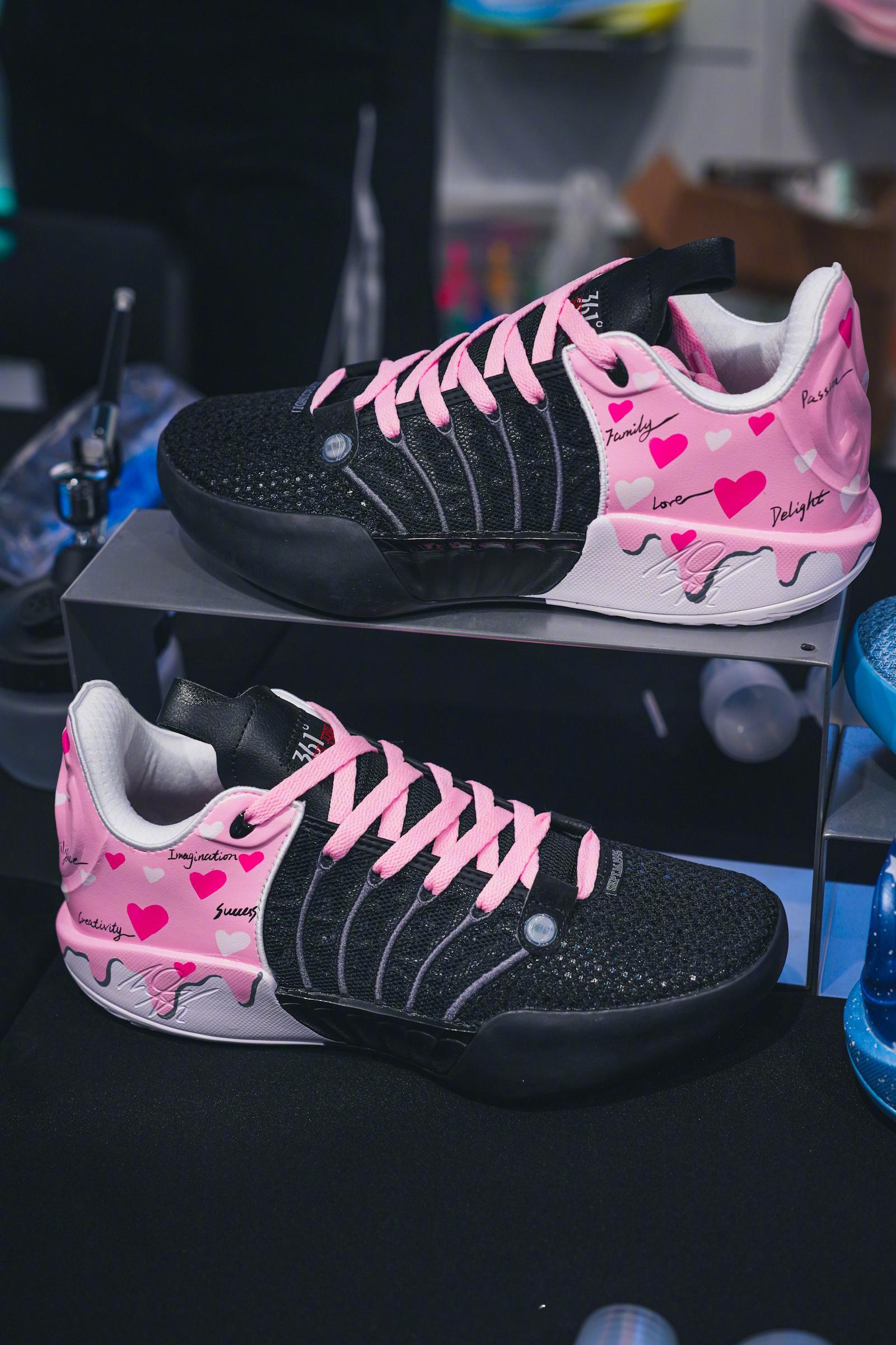 361° SHOE CASE体验一下禅8球鞋定制，现场我也做了一双，比较粗犷，放