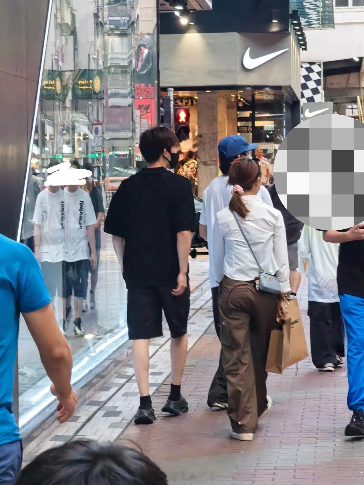 这个王安宇又闪现香港了香港偶遇王安宇香港偶遇王安宇逛街
