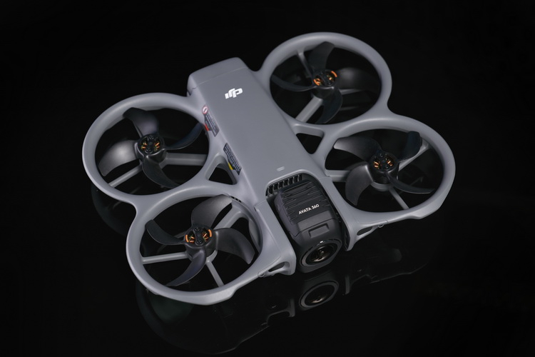 大疆起诉影石创新大疆近日在广东省深圳市中级人民法院正式起诉影石，案件涉及6项专利