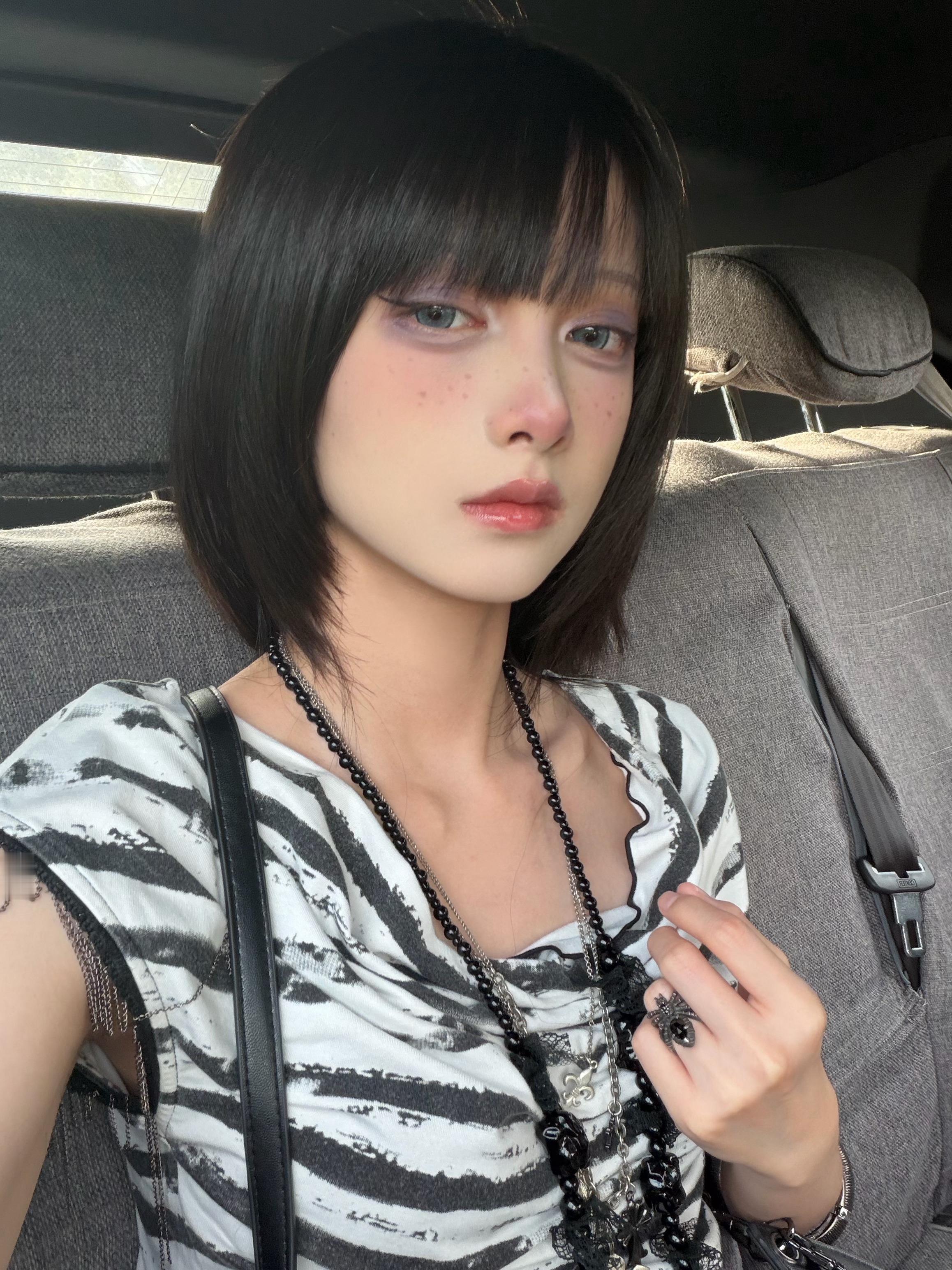 妈妈妈妈 ​​​
