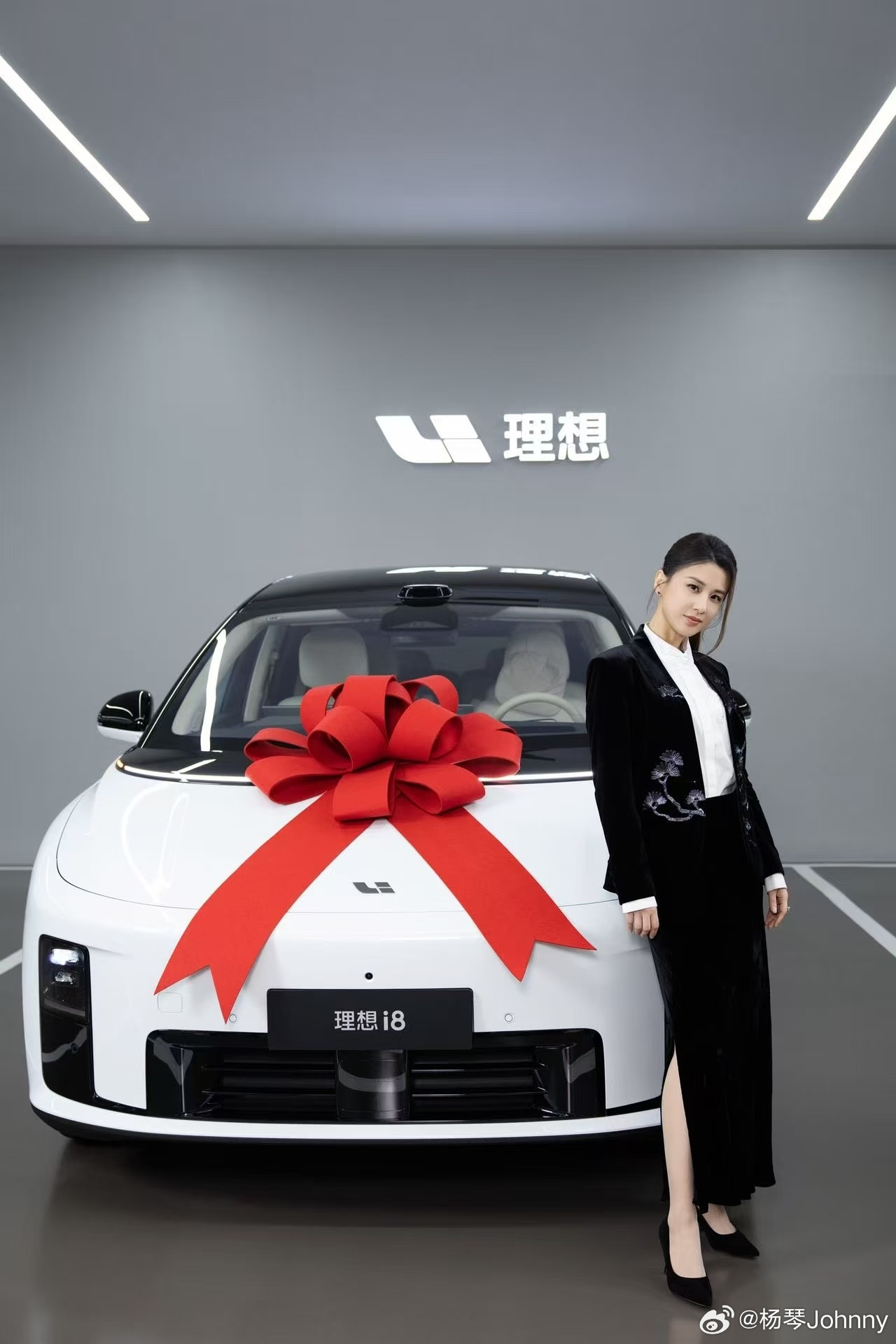 曾经的星女郎黄圣依喜提理想i8黄圣依 恭喜🎉 深圳