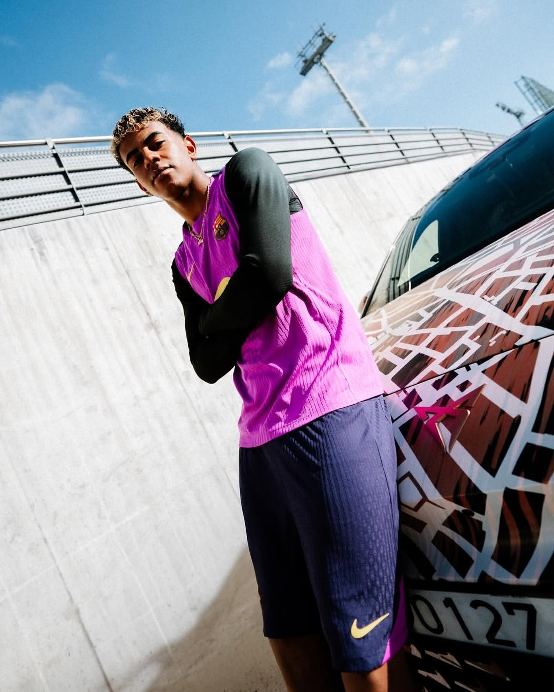 西雅特汽车与巴萨球员❤️💙巴萨至死不渝红蓝魂