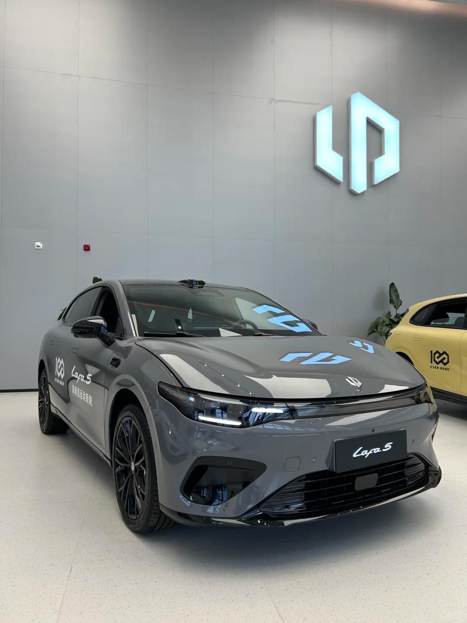 发布会看完一开始还觉得Lafa5的预售价有点超出心理预期，虽然知道正式上市还会便
