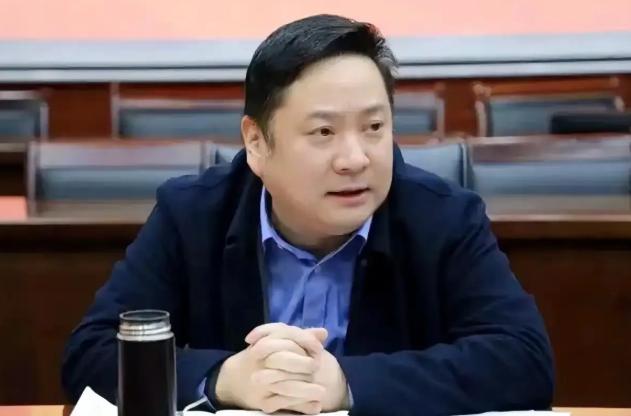 杭州酒局事件中，最为关键的是受害女生父母的不妥协，不忍让，不委屈坚定态度！
大家
