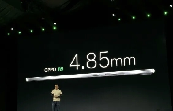 听说有厂商暂停了超薄手机项目，因为iPhone Air销量不如预期，但问题难道不