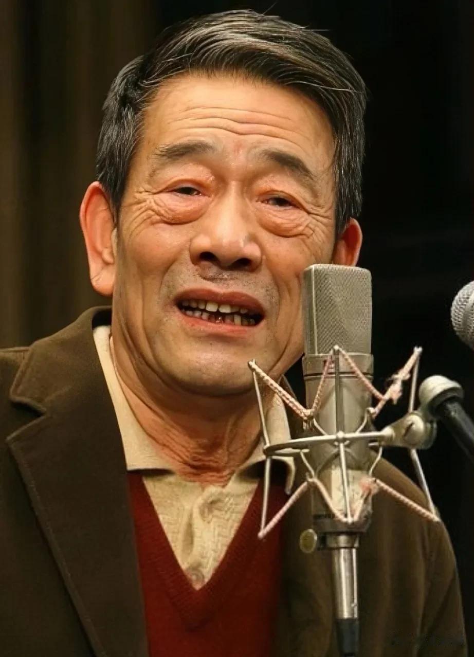在圈内，杨少华是出了名的大厨，杨仪说:我父亲做的菜，没有朋友不喜欢吃的，他炒菜有