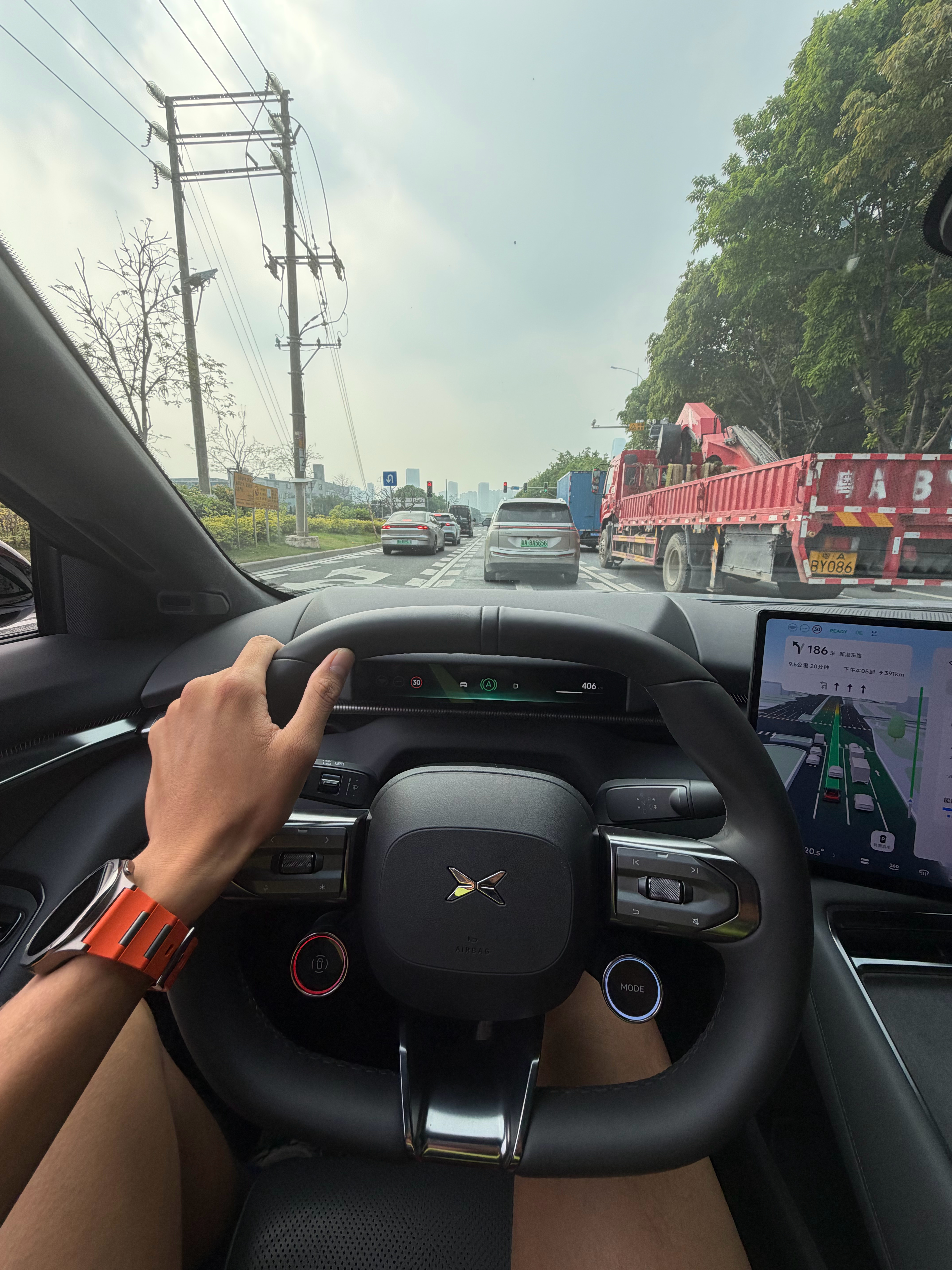 这几天开P7去了不少地方，刚想起来是不是要充电了？一看还剩一半研究了一下电耗，有