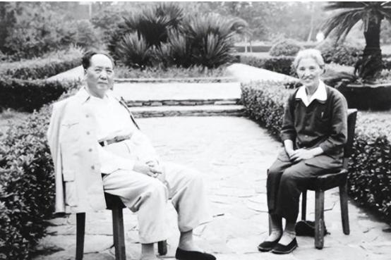 1950年，有位女子生活遇到困难，她想起了丈夫去世前的叮嘱，就抱着试一试的心态给