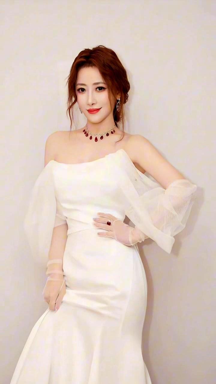 25万左右预算可以邀请哪些内地演员？

25万左右能请到于毅、陈紫函、叶璇，吕一