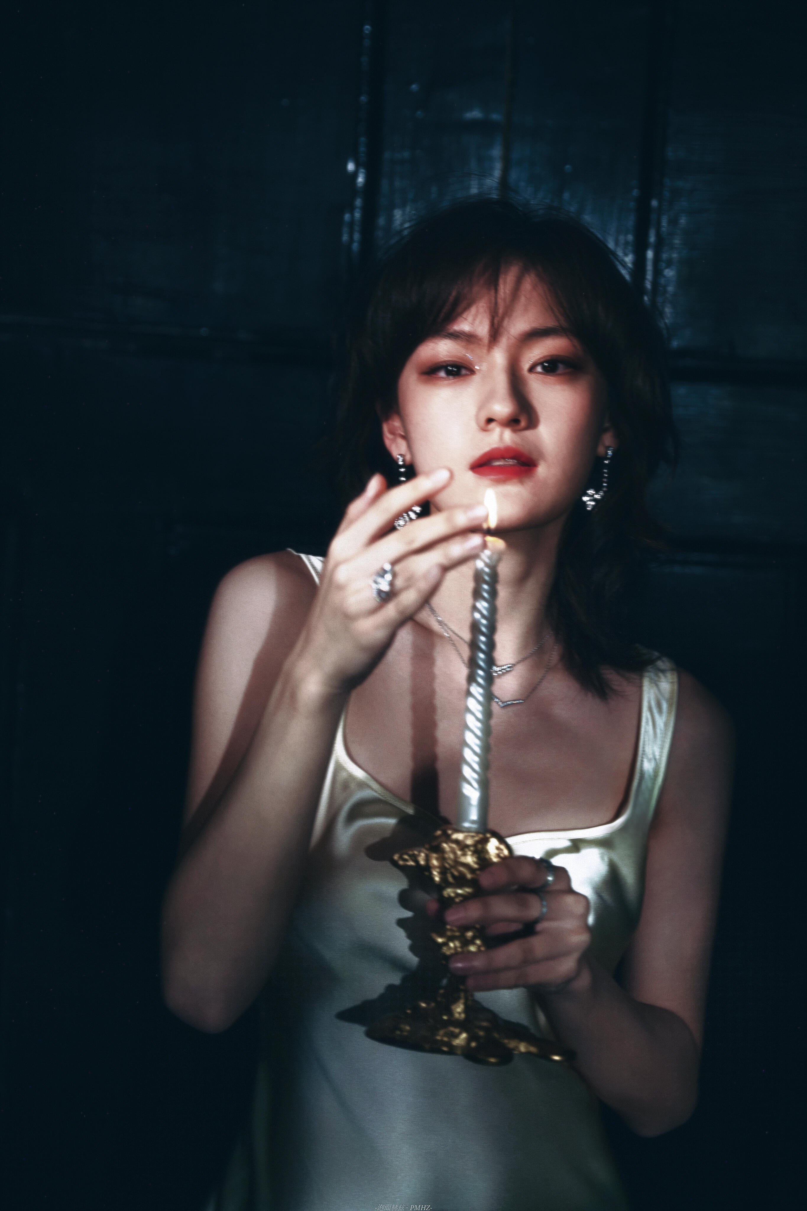 文淇我承认你是天使文淇你真是天使下凡！颁奖台上先谢四位女士，还说奖该给编剧游晓颖