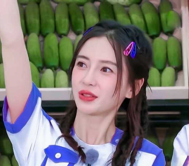 angelababy angelababy “你既是那美丽的日出，美好而又干净，