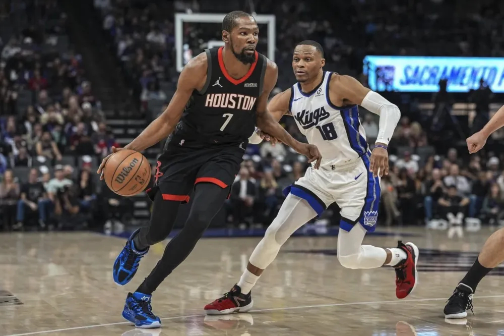 NBA常规赛2月26日将进行6场比赛火箭与国王展开赛季第4次较量，杜兰特再次与老