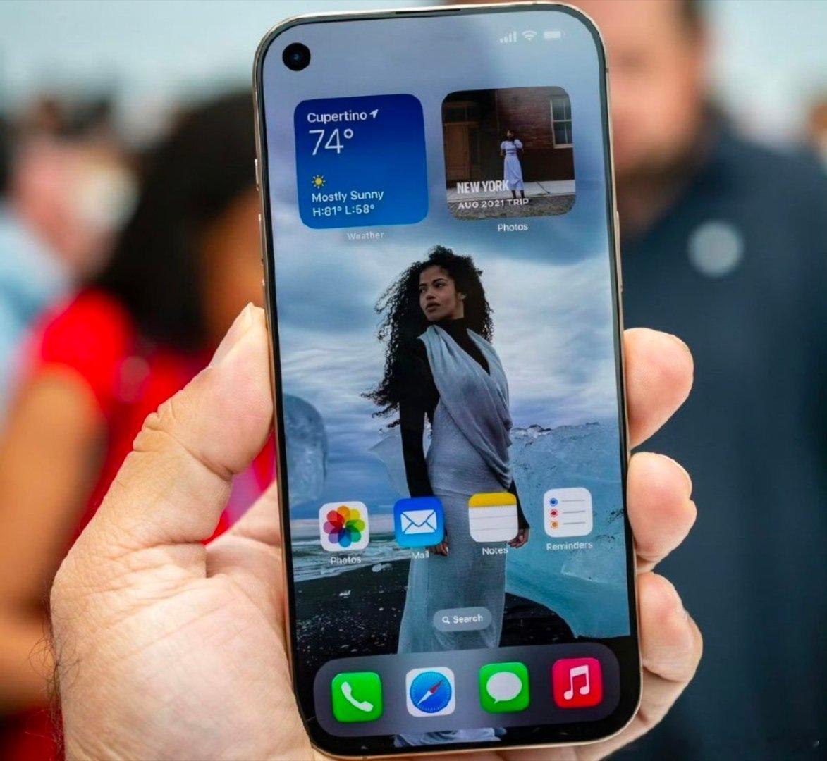 曝iPhone18系列测试拼接微透玻璃据说苹果正在测试把Face ID整套模组都