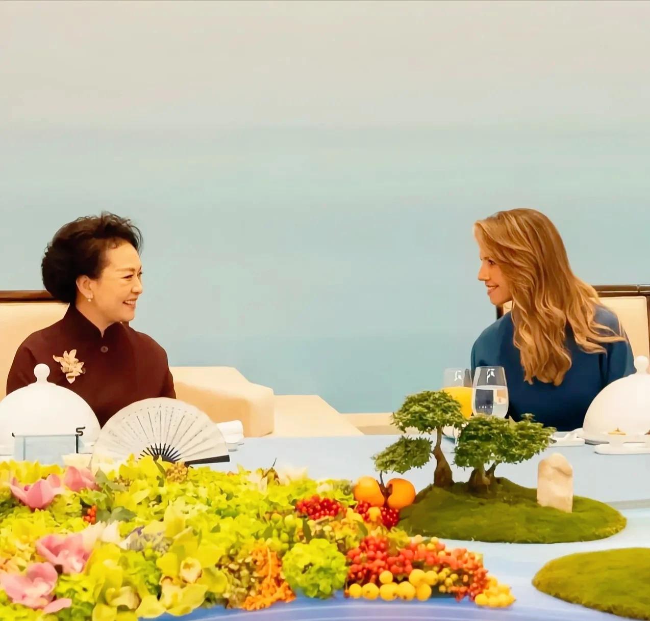 温馨，暖心，犹如一幅画。