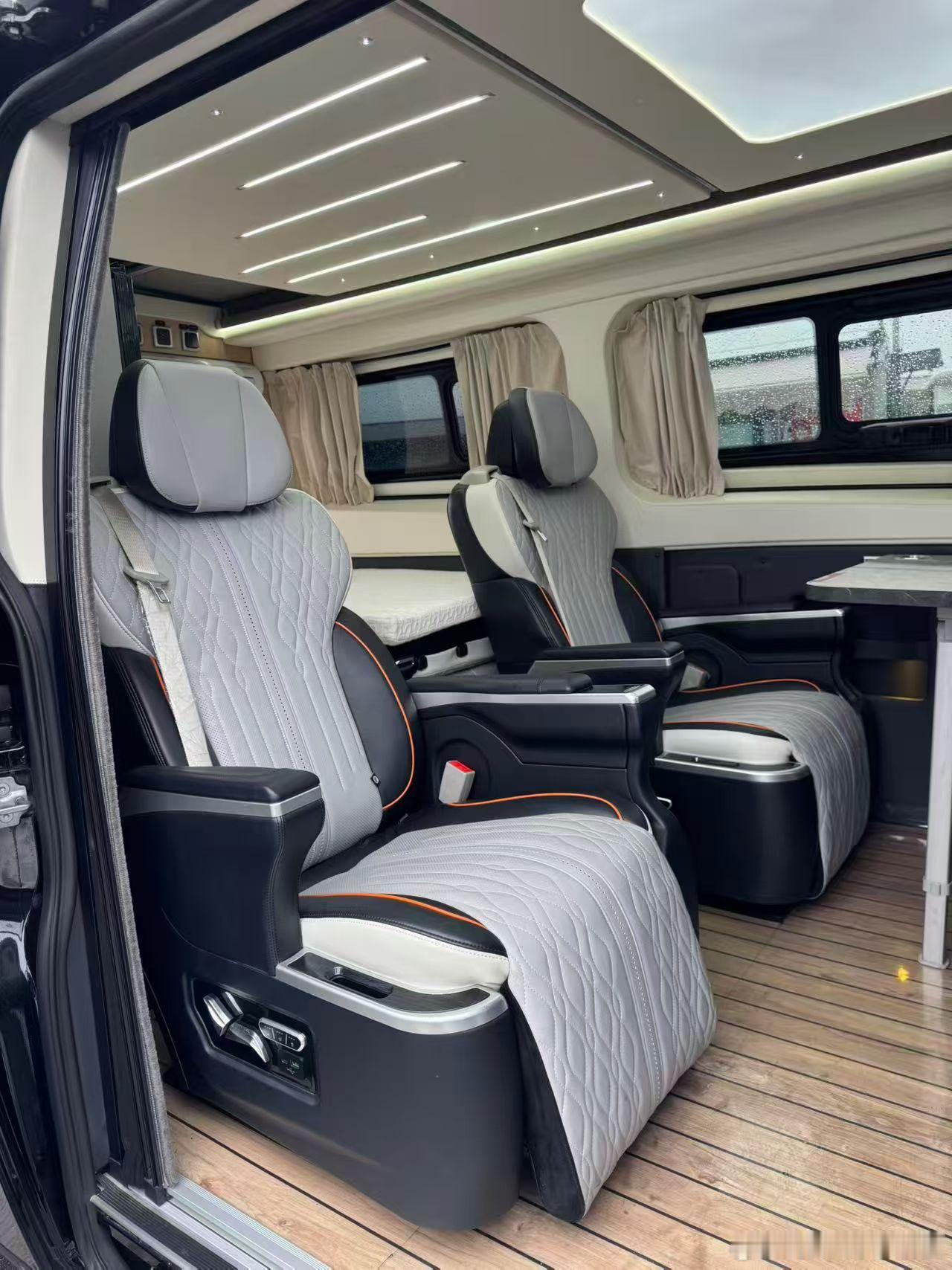 可商务，可旅行！江铃福特T6.原厂硬升顶房车(可下地库)【上牌时间】23年8月上