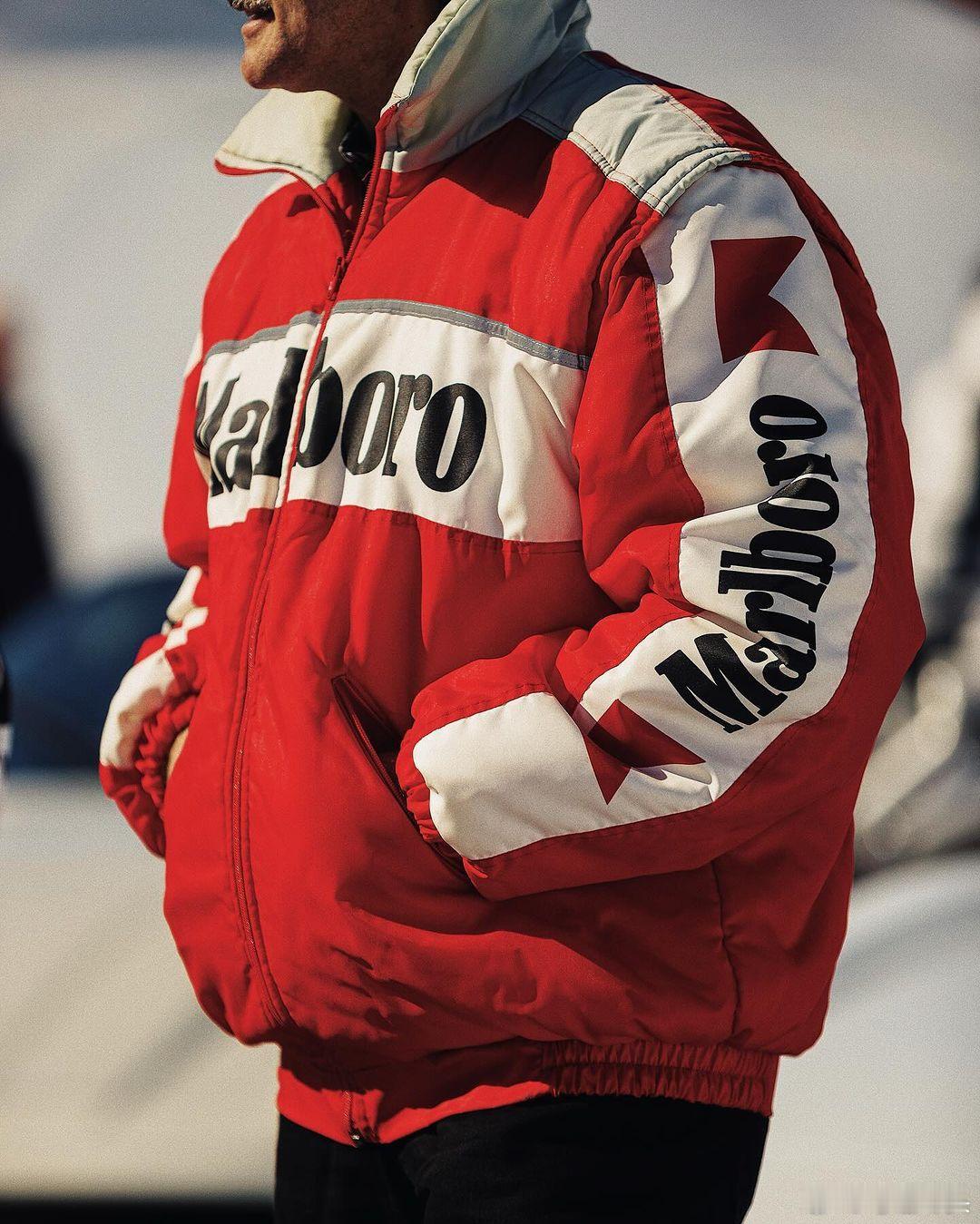 #一天一张文艺照[超话]# Gentleman Driver.#marlboro