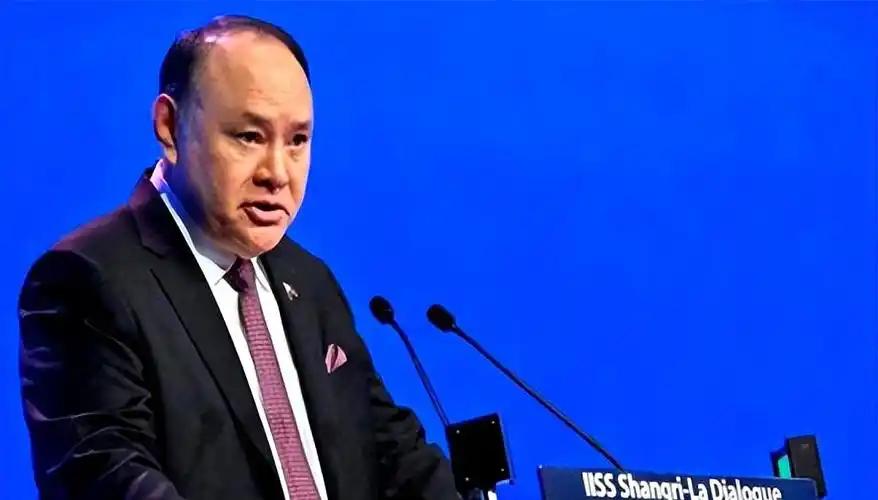 被中国制裁之后，特奥多罗这张嘴是彻底放飞了。7月9日，这位菲律宾国防部长跳出来，
