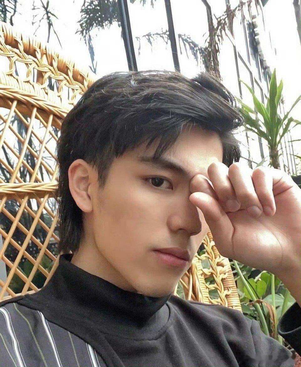 中国唱将第一名林感帅强但有对象 慕了慕了！《中国唱将》冠军林感不仅唱功了得，还拥