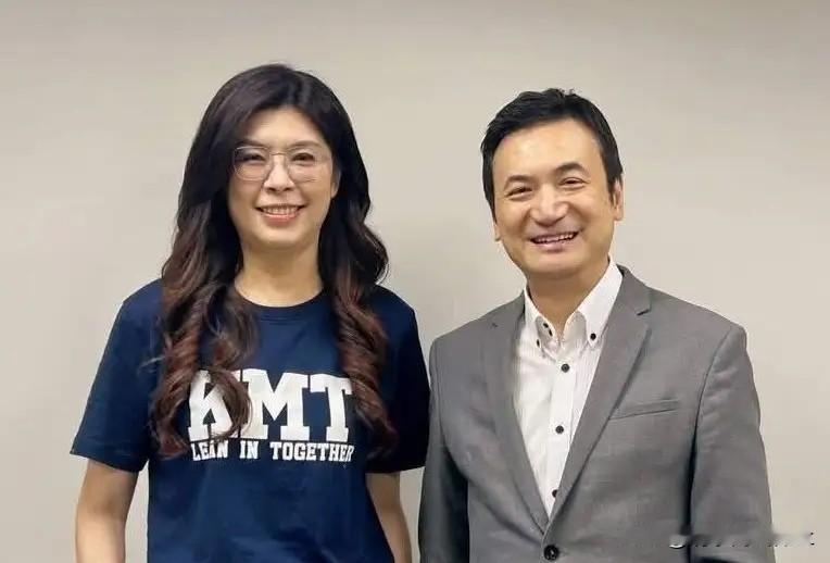 睿智的杨永明！

看过台岛很多政论节目，很欣赏杨永明博士！作为GMD新主席郑丽文