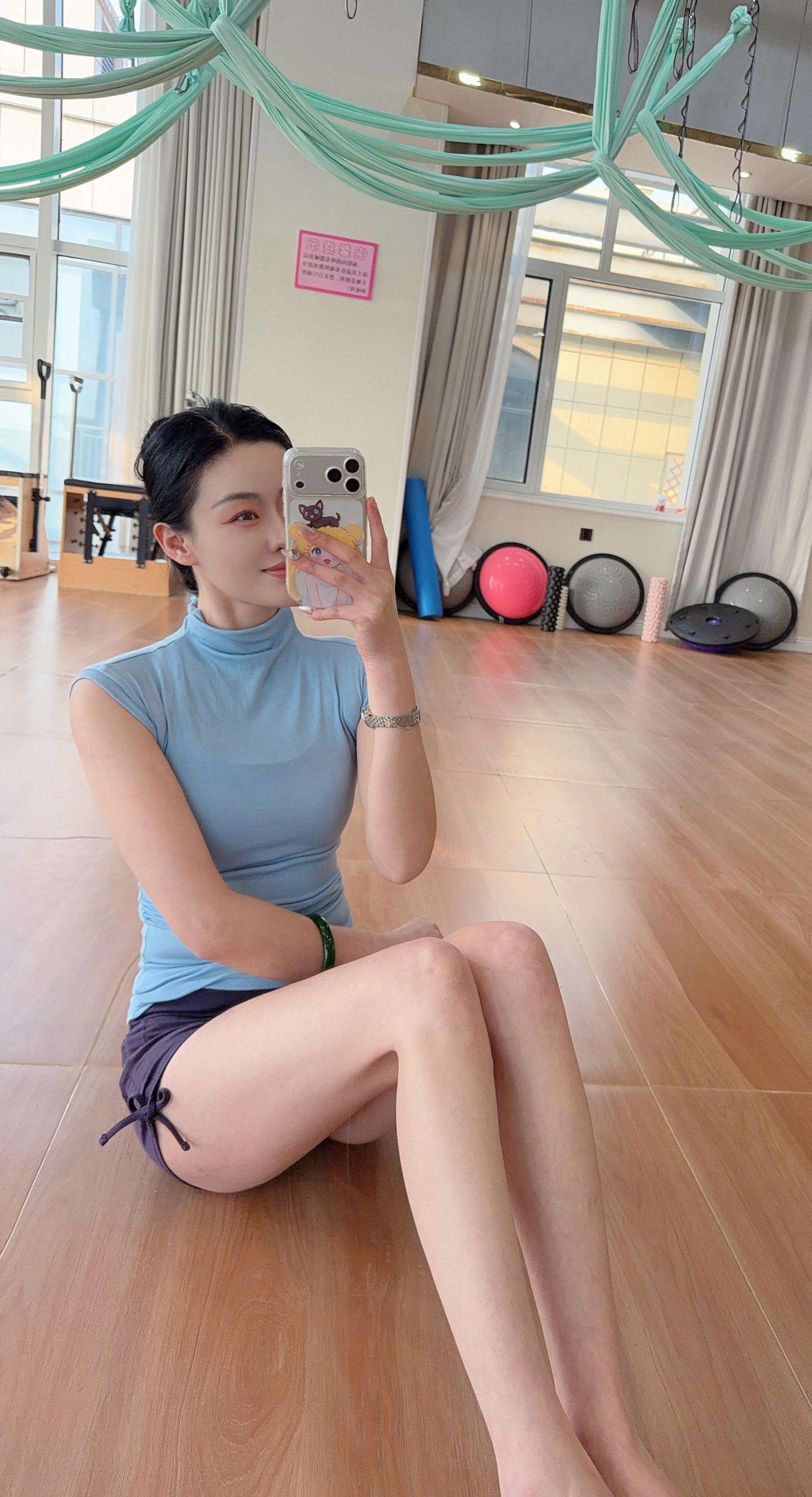 最近看到一句话：“女性如果精神贫瘠，执着于被爱，过于渴望被认可，那无论...