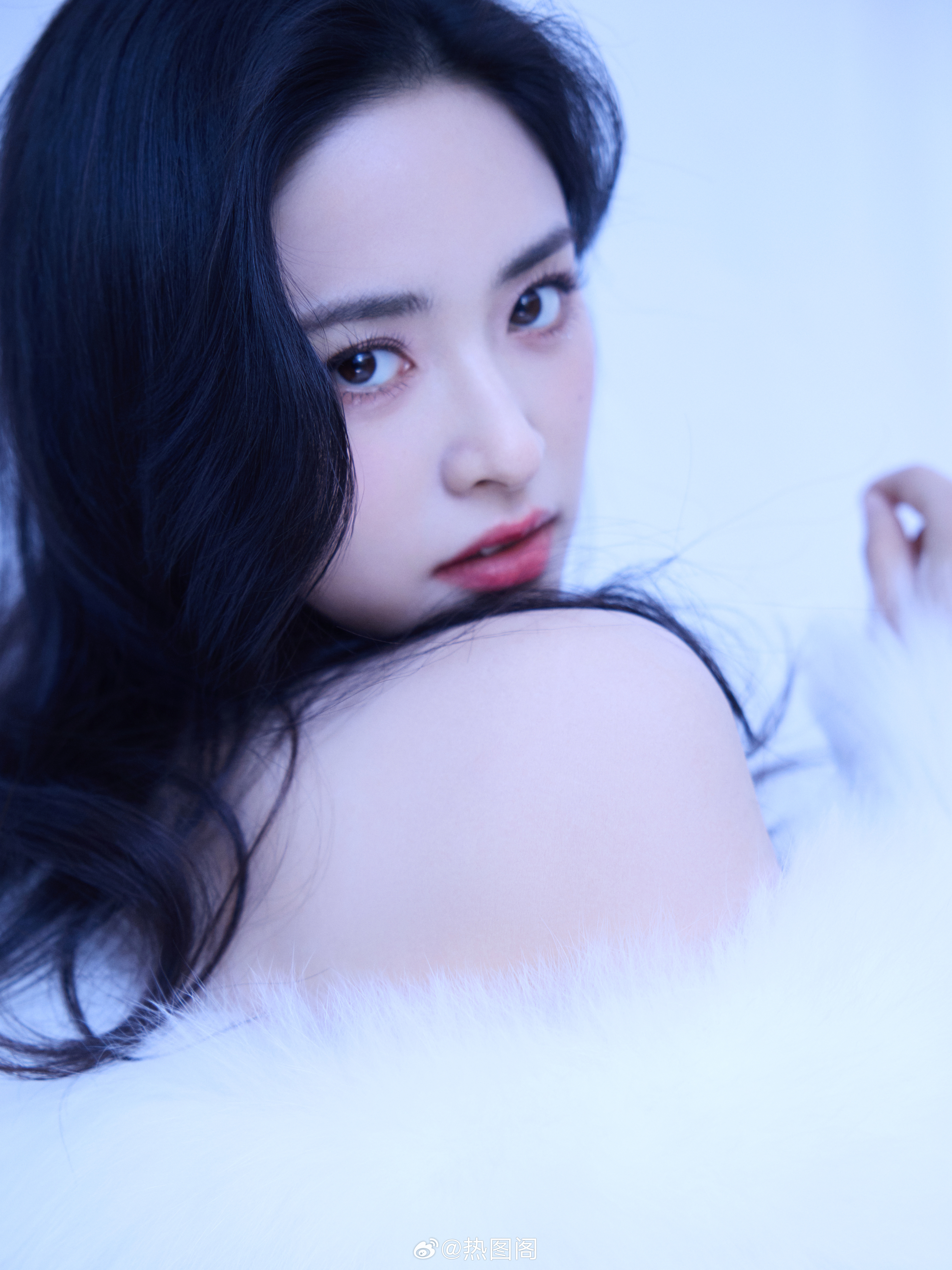 沈月 温柔与锋芒，同时在线。 热图阁公众号 